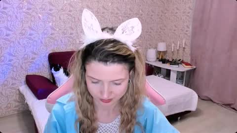 Julie online show from December 21, 3:53 pm