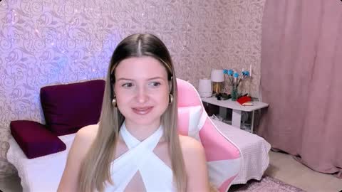 Julie online show from December 5, 2:17 pm