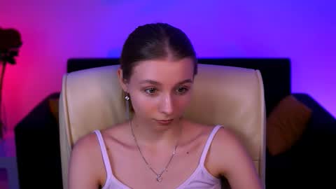 Snapshot of juliedaniel chatting on September 9, 1:33 pm juliedaniel online show from September 9, 1:33 pm