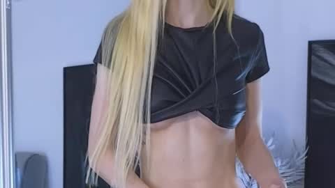 Julia online show from November 26, 8:38 pm