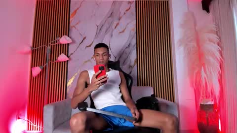 Snapshot of juliensaint_ chatting on October 2, 12:15 pm Julien online show from October 2, 12:15 pm