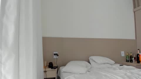 Juli online show from February 12, 5:05 pm