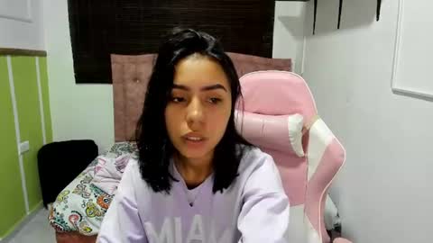 julieta_fn online show from June 25, 2:55 pm
