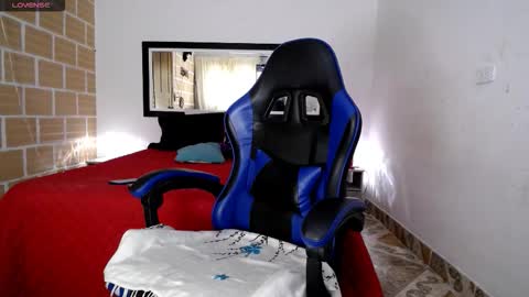 Snapshot of julieta_rodriguez chatting on September 23, 5:41 pm Julieta Rodriguez online show from September 23, 5:41 pm