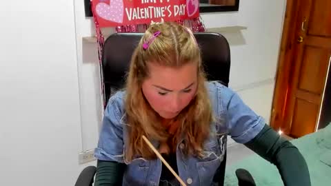 julieta_star69 online show from February 17, 7:13 pm