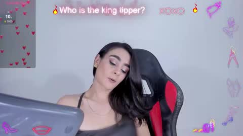 serafelle online show from January 11, 1:22 am