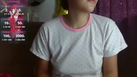juliethamarquezz online show from July 1, 7:00 pm