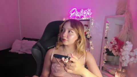 Julieth online show from March 19, 9:42 pm