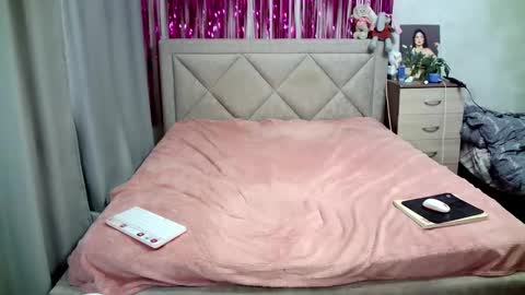 Julietkitty online show from March 9, 9:35 am