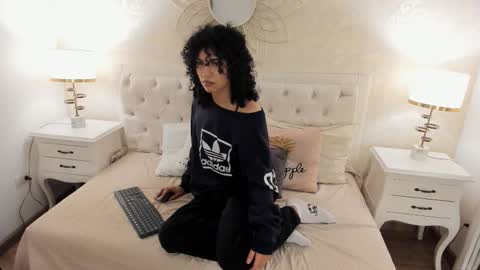 julietta    online show from March 23, 11:59 am