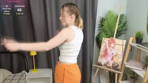 Mia online show from December 20, 3:13 am