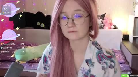 julifisher online show from April 12, 7:45 am