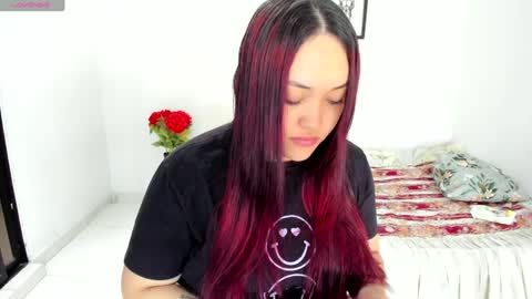 Juline Smith online show from January 24, 12:10 pm