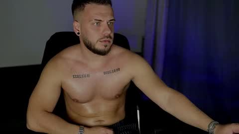 JULiUS   online show from September 25, 9:44 pm