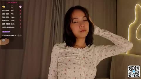 Snapshot of juniebogany chatting on September 23, 6:14 pm Bella online show from September 23, 6:14 pm