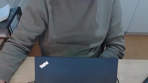 junk2711 online show from November 25, 1:10 pm