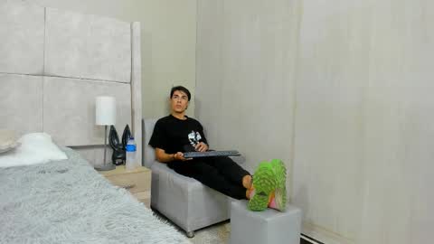 Jupiter online show from December 3, 5:02 pm