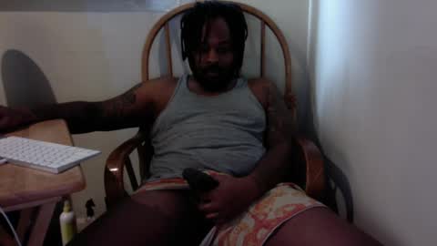 Snapshot of just2real chatting on February 8, 4:47 pm Real online show from February 8, 4:47 pm