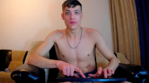 Snapshot of just_alexx12 chatting on January 31, 1:11 am just_alexx12 online show from January 31, 1:11 am