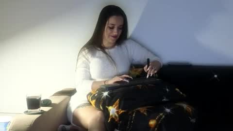 JustAnne online show from December 15, 5:42 pm