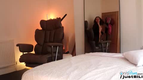 Billie  B  William online show from September 20, 9:23 am