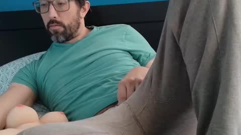 just laz online show from February 3, 3:27 pm