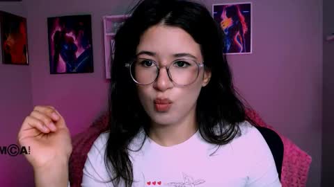 Snapshot of justcamila_ chatting on October 14, 9:56 am justcamila online show from October 14, 9:56 am
