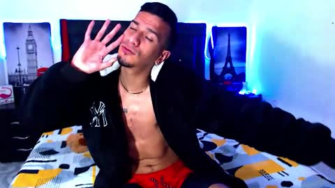 JUSTIN online show from January 5, 7:39 pm