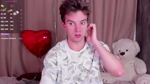 Arthur online show from March 3, 3:52 am