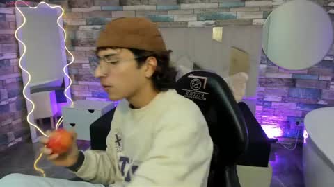  justin  online show from April 14, 12:08 pm