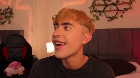 Justin online show from September 22, 11:25 am