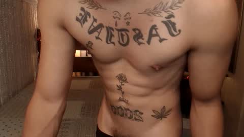 justine_hunk online show from June 5, 6:08 am