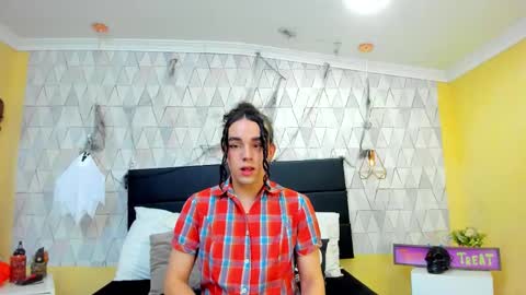 Justine online show from October 31, 4:02 am