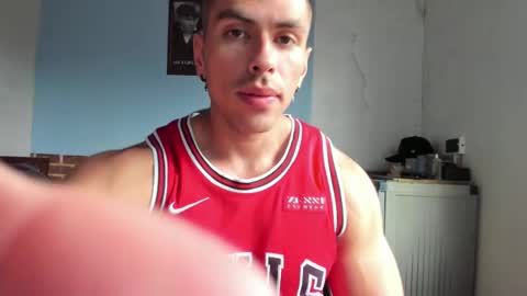 Snapshot of justinkart chatting on February 21, 5:53 pm justinkart online show from February 21, 5:53 pm