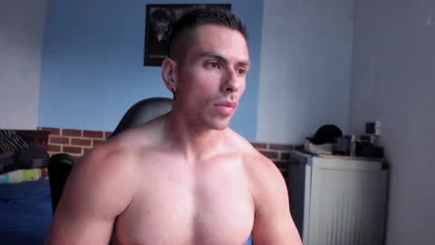 Snapshot of justinkart chatting on February 11, 8:31 pm justinkart online show from February 11, 8:31 pm