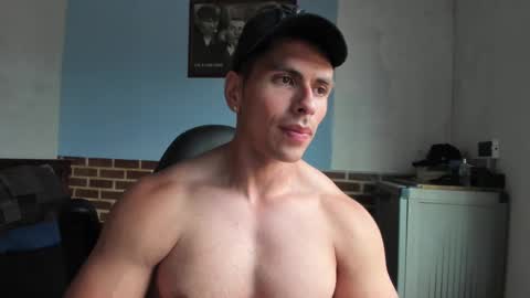 Snapshot of justinkart chatting on March 3, 8:32 pm justinkart online show from March 3, 8:32 pm