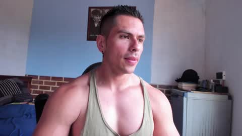 Snapshot of justinkart chatting on February 13, 5:33 pm justinkart online show from February 13, 5:33 pm