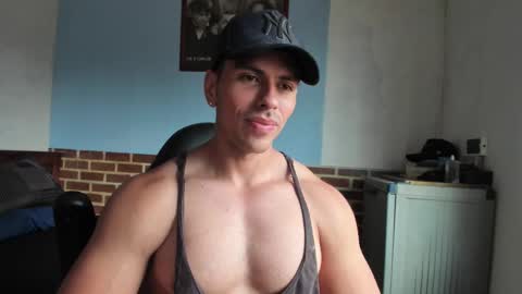 Snapshot of justinkart chatting on March 1, 6:00 pm justinkart online show from March 1, 6:00 pm