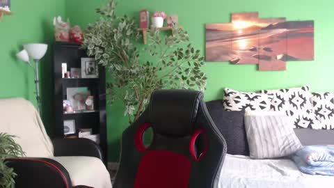 Justme online show from May 30, 7:18 am