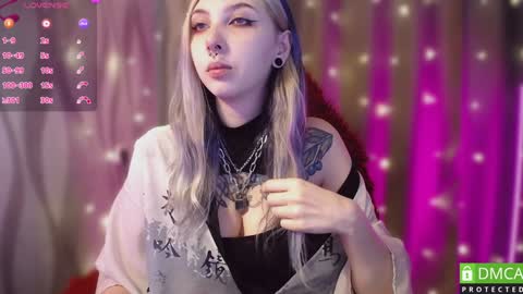 Snapshot of justmeowgirl chatting on February 5, 6:13 am justmeowgirl online show from February 5, 6:13 am