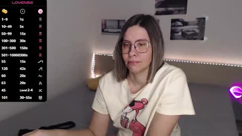 Julie online show from February 6, 5:22 am