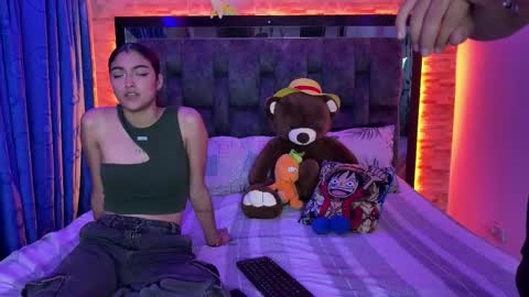 Snapshot of juva_ chatting on October 19, 10:25 pm Juan and friends online show from October 19, 10:25 pm