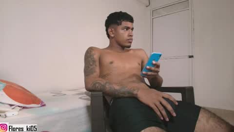 k_florez online show from May 29, 7:56 pm