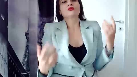 Snapshot of k_queen36 chatting on October 1, 9:52 am k_queen36 online show from October 1, 9:52 am