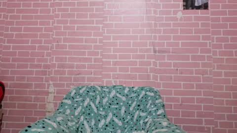 Emma online show from April 5, 2:36 pm