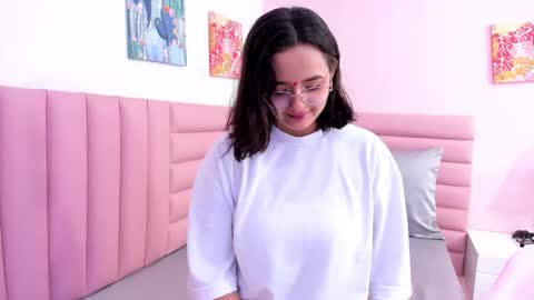 Snapshot of kae_styles chatting on October 7, 8:16 pm Kyelie online show from October 7, 8:16 pm