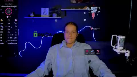 kaela_spell_ online show from October 10, 1:28 pm