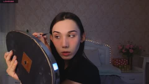 Snapshot of kaiasunshine chatting on December 29, 3:24 pm Kaia Monday Thursday FridaySaturdaySunday online show from December 29, 3:24 pm