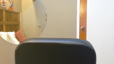 kaiawhite online show from March 12, 9:29 pm