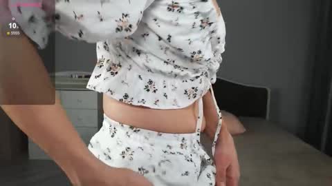 Kai Chi    TG channel ID name KaiChicken online show from February 18, 9:47 pm